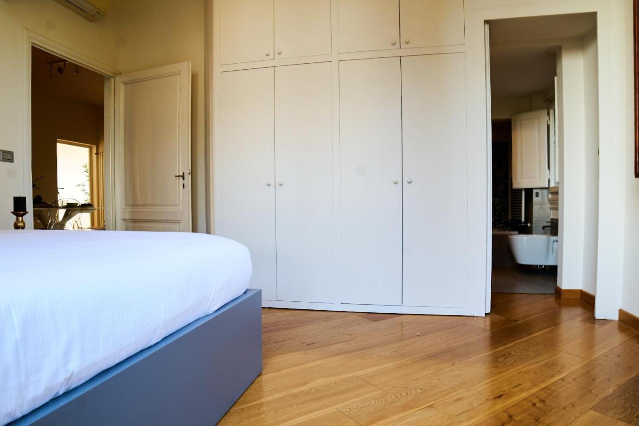 Chic Apt In Villa - Dolcevita Holiday Флоренция Экстерьер фото
