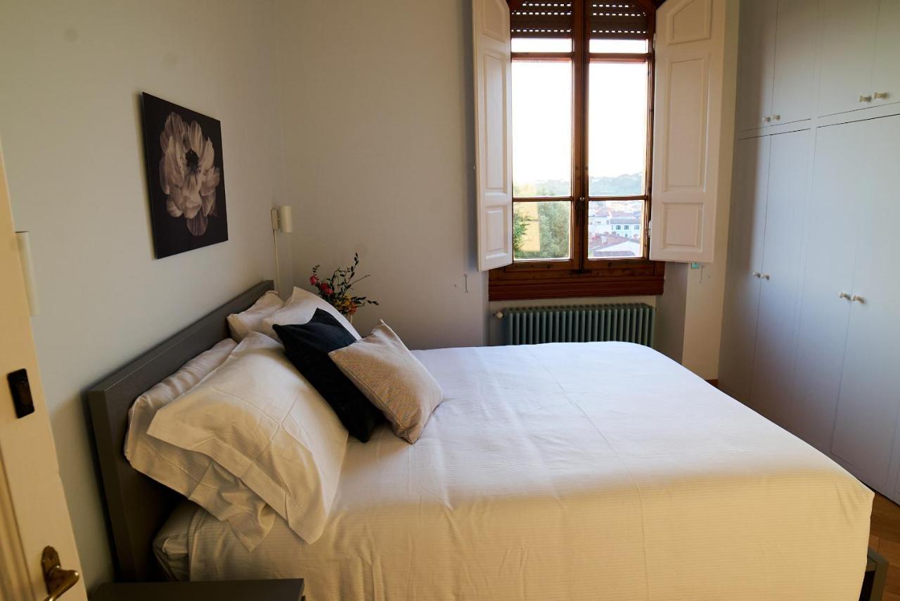 Chic Apt In Villa - Dolcevita Holiday Флоренция Экстерьер фото