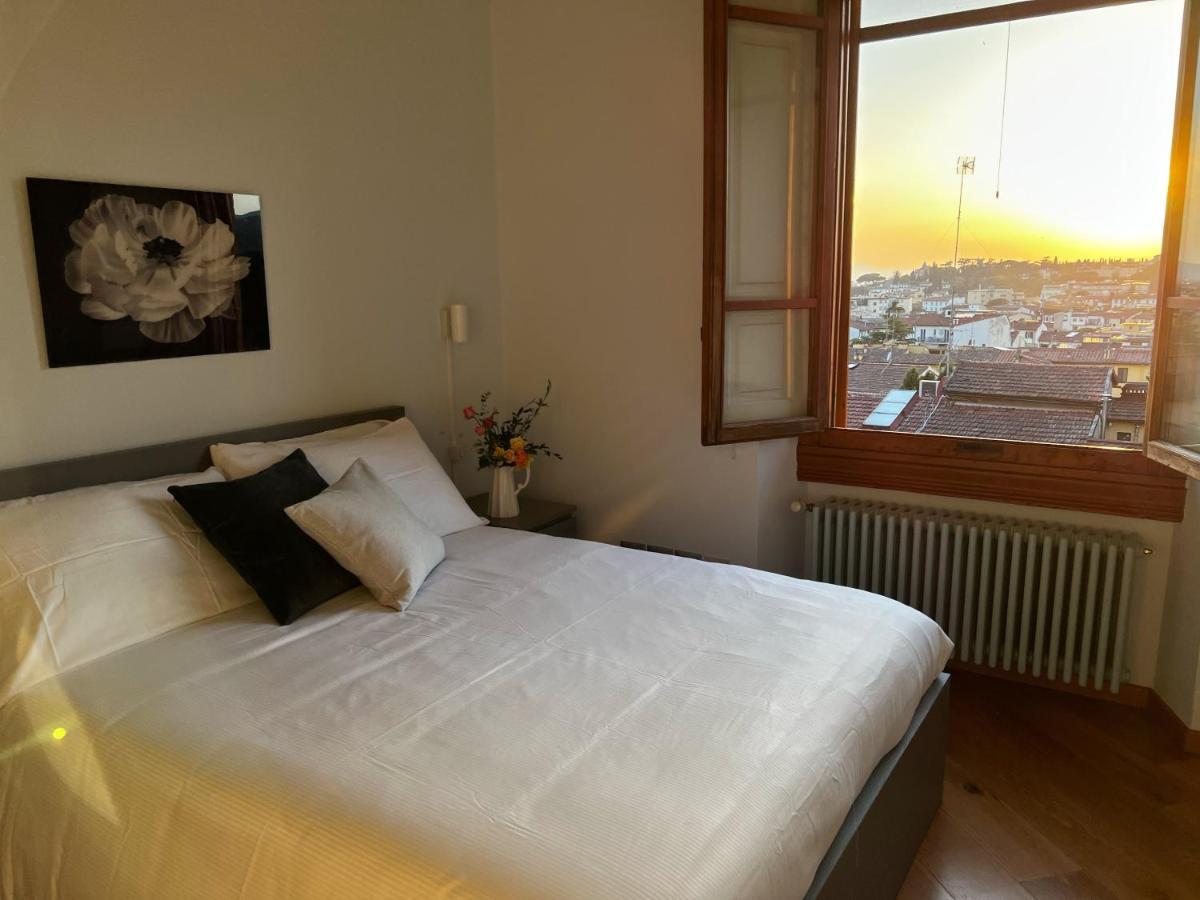 Chic Apt In Villa - Dolcevita Holiday Флоренция Экстерьер фото