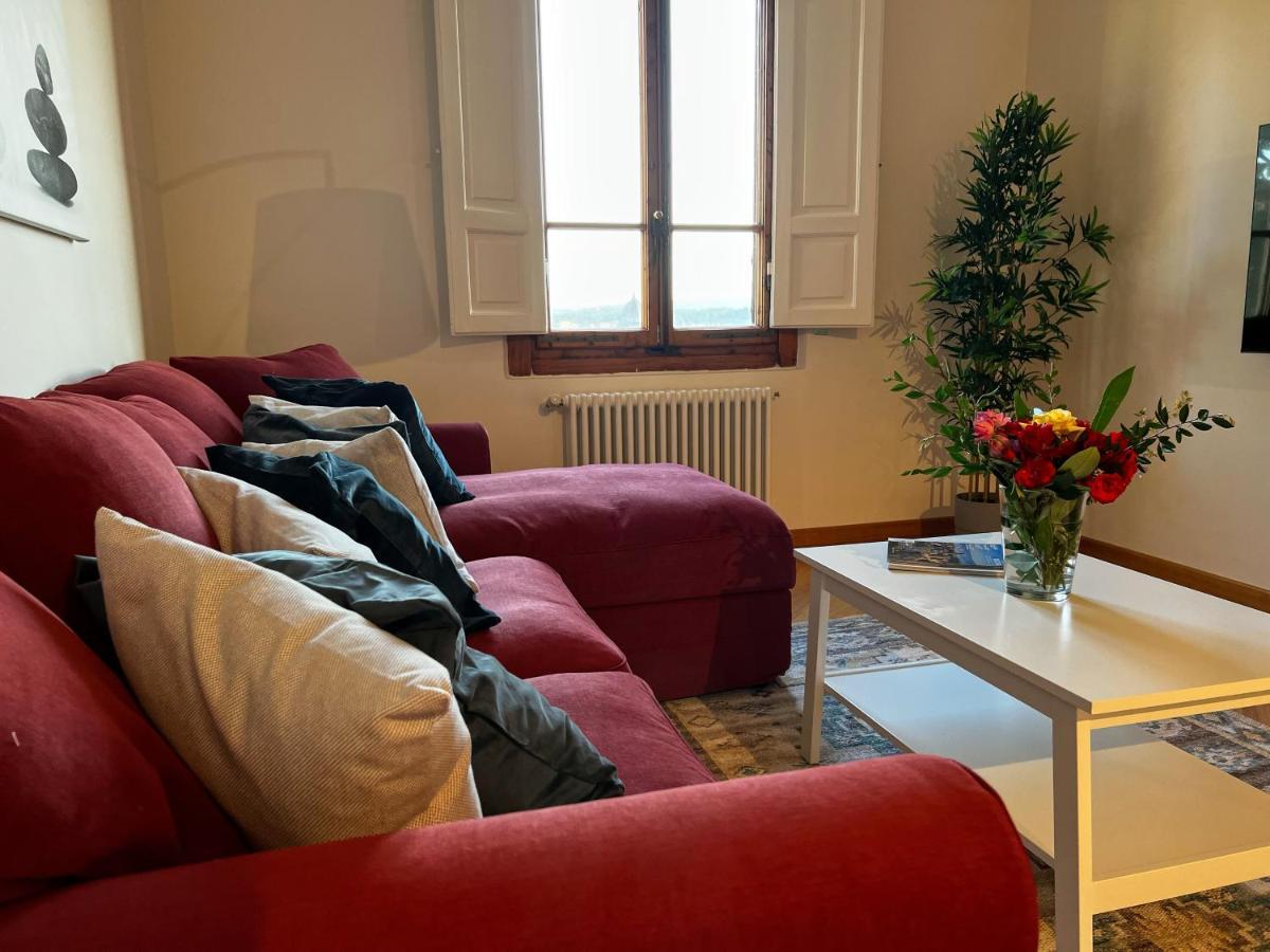 Chic Apt In Villa - Dolcevita Holiday Флоренция Экстерьер фото