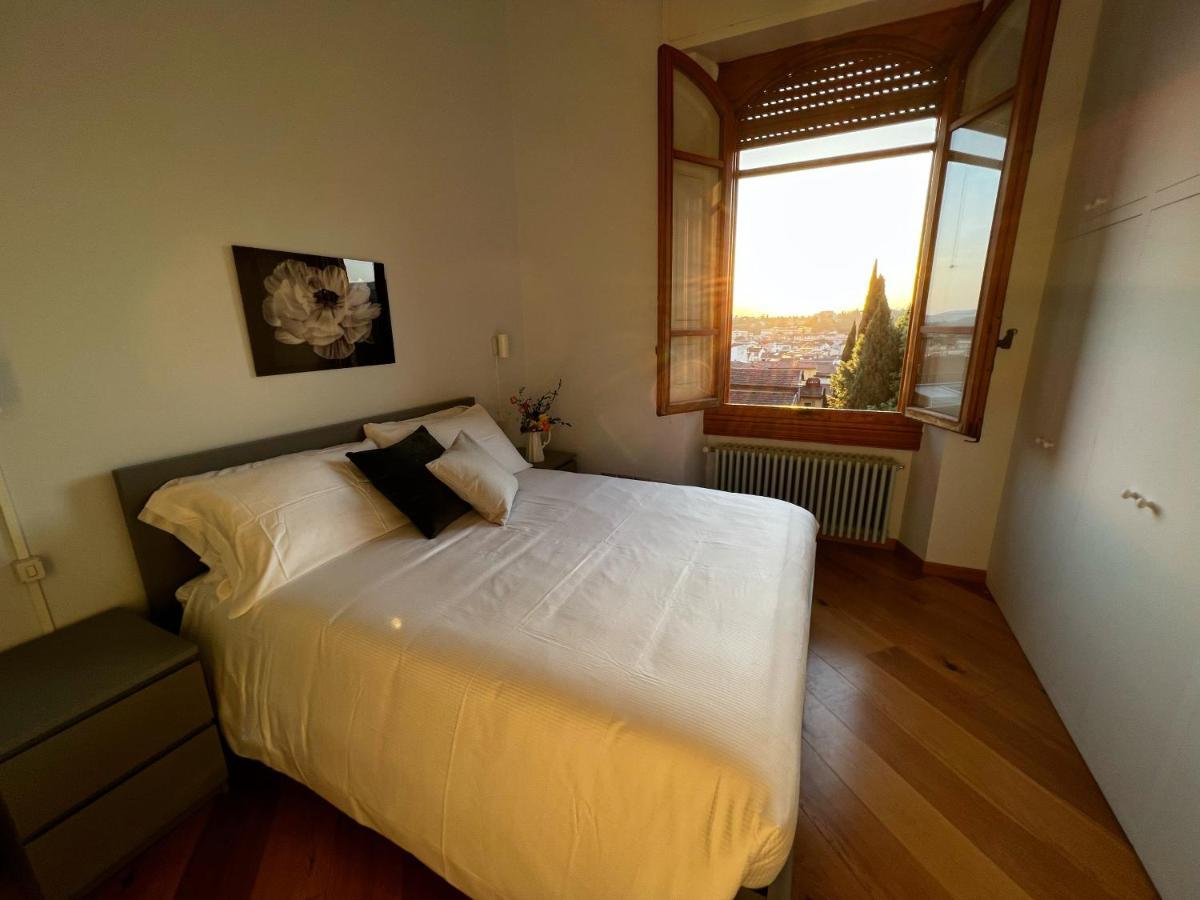 Chic Apt In Villa - Dolcevita Holiday Флоренция Экстерьер фото