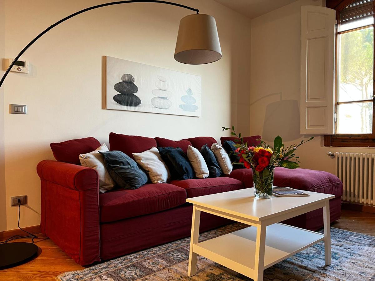 Chic Apt In Villa - Dolcevita Holiday Флоренция Экстерьер фото