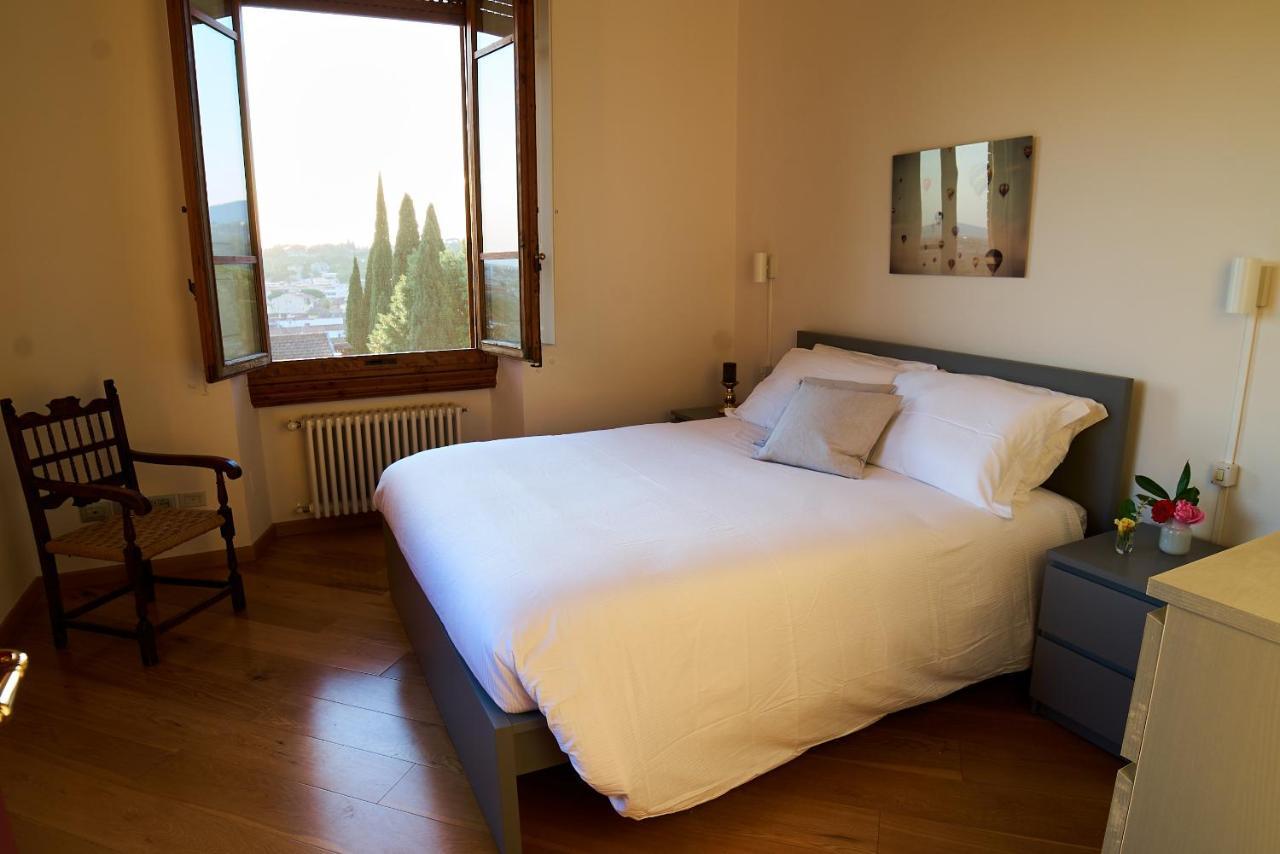 Chic Apt In Villa - Dolcevita Holiday Флоренция Экстерьер фото