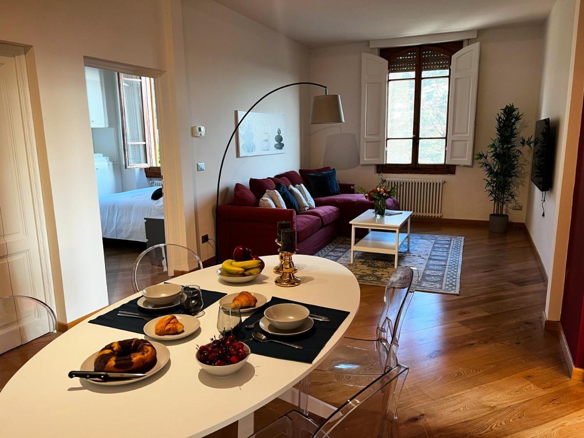 Chic Apt In Villa - Dolcevita Holiday Флоренция Экстерьер фото